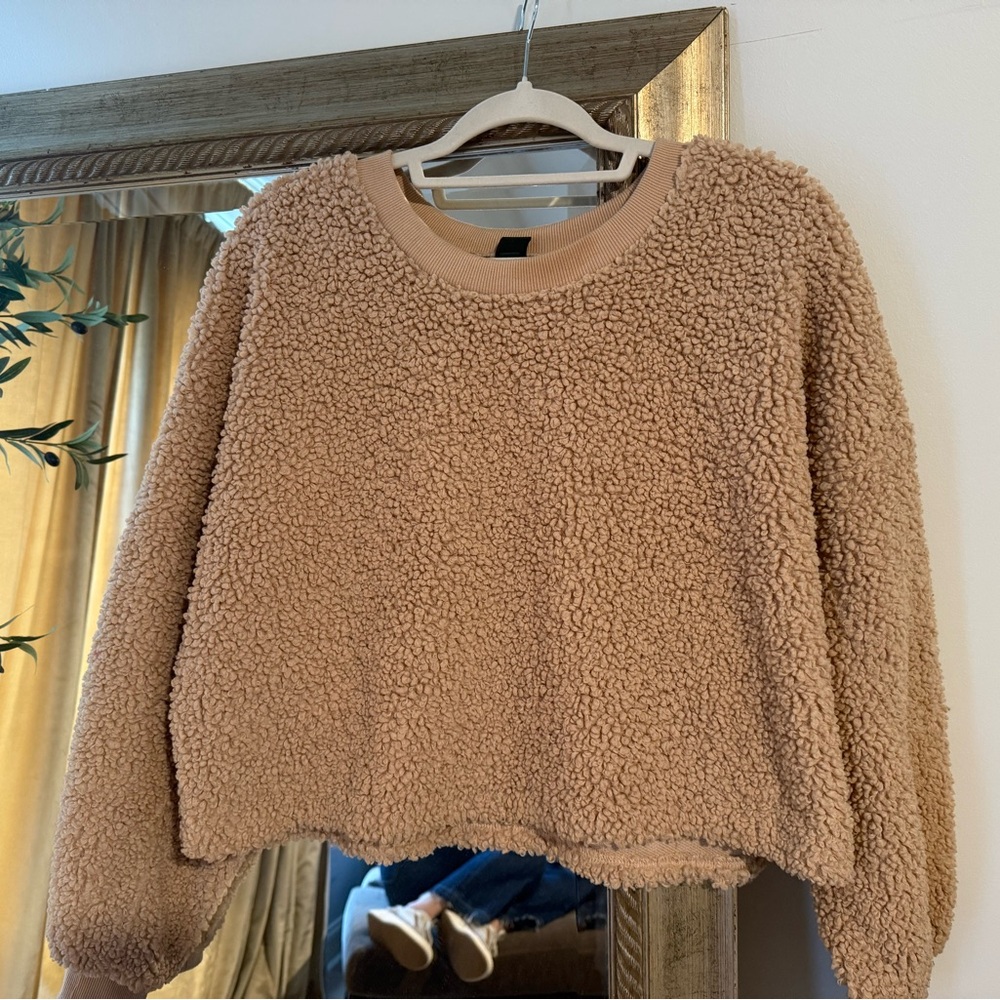 Wild Fable Tan Crew Neck Sweater
